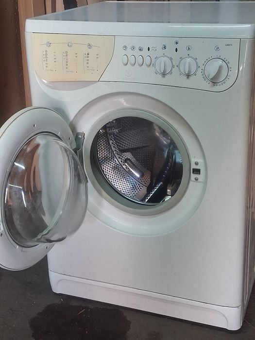 Пральна машинка Indezit W84TX EX BG, 5-6 kg. Made in Italy.