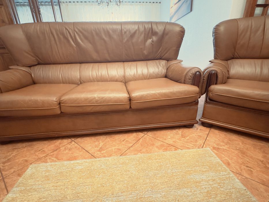 Sofá de 3 lugares e 2 Poltronas