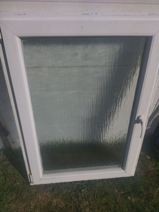 Okno  pcv  stan widoczny na zdjęciach