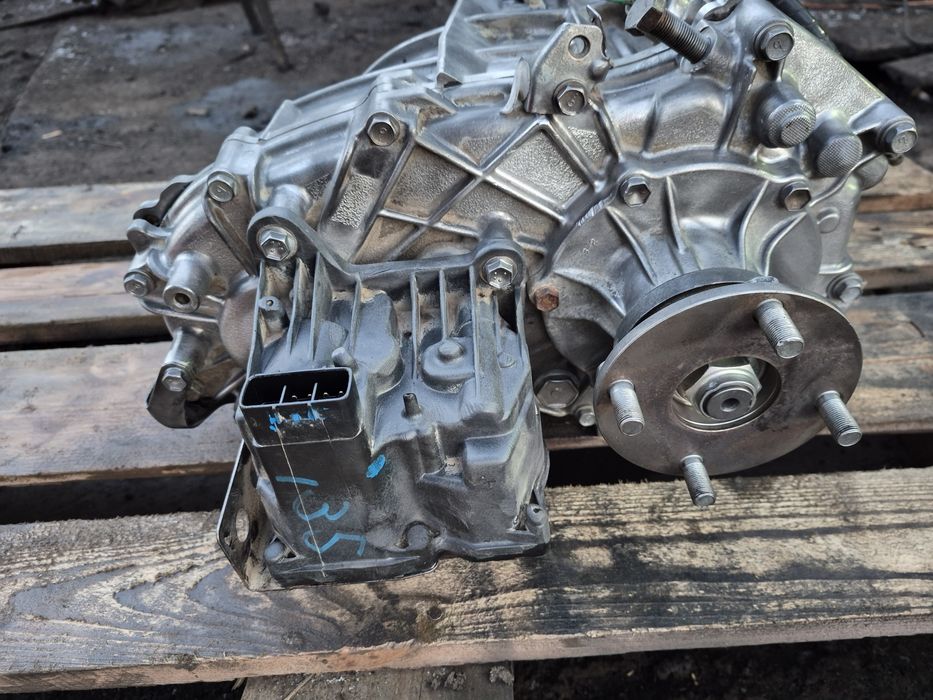 Раздаточная коробка 3.0 АКПП Toyota Prado 120 (2003-2009)