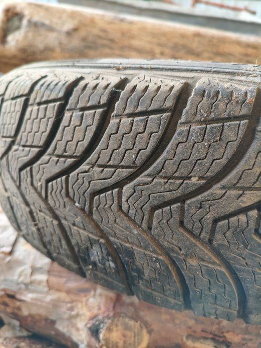 Продам зимнюю резину R13 в хорошем состоянии