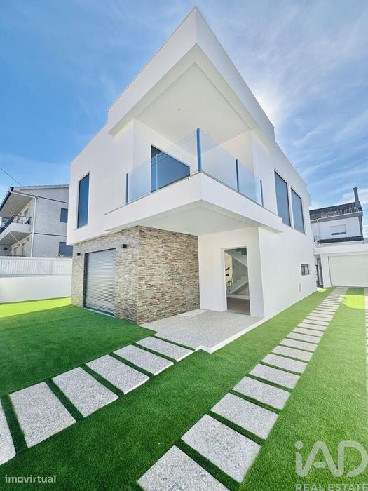 Casa / Villa em Amora de 160,00 m2