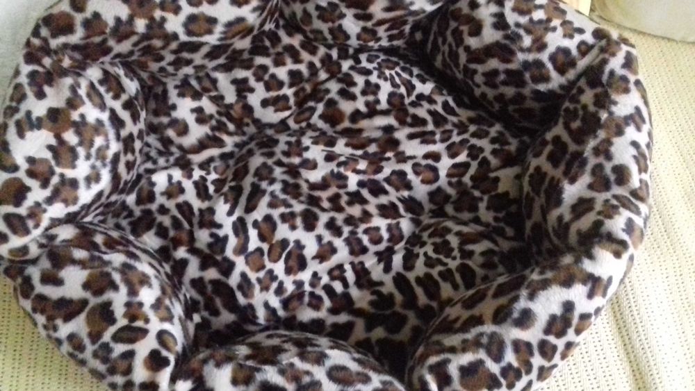 лежак для кота чи собаки