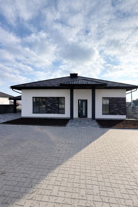 Продаж одноповерхового будинку в  котеджному містечку 2км до Чернівців