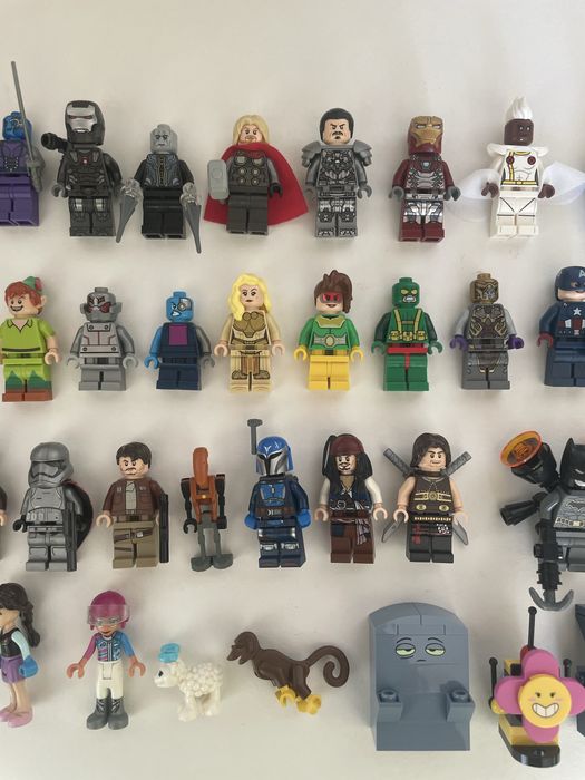 Лего мініфігурки, торси, аксесуари
