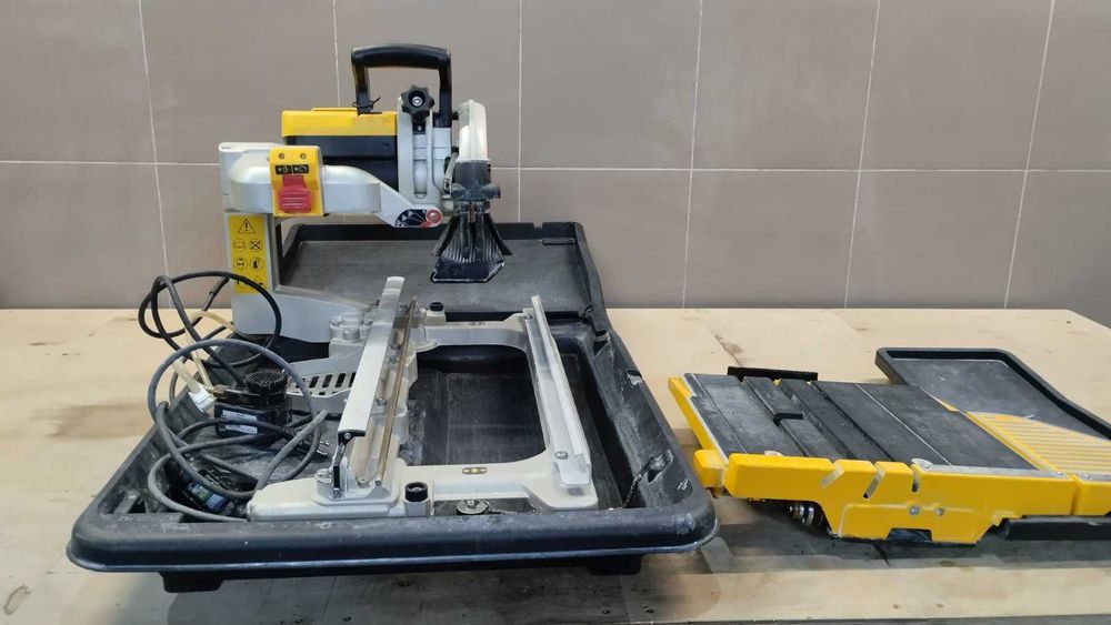 Плиткоріз DeWALT D24000