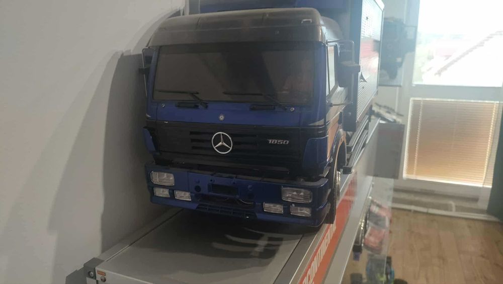 Model rc Mercedes-Benz 1850L Tamiya 56307