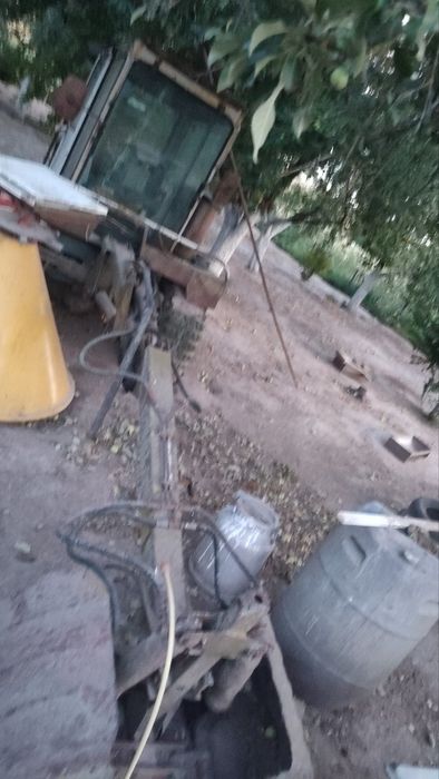 Продам стрілу з ковшом від т-16