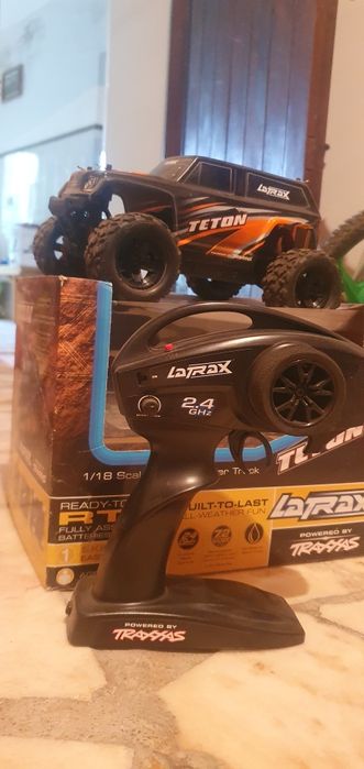 Jipe teton traxxas pouco usado