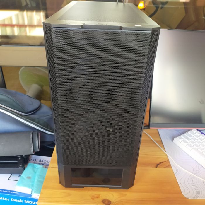 Computador Gaming RTX 5070 Ryzen 7 7800X3D