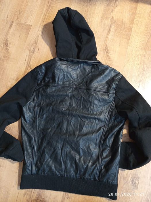 Guess skórzane kurtki męskie oryginalne i stanie idealnym