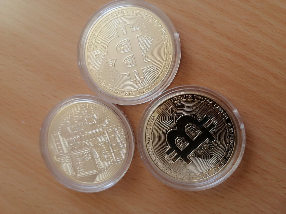 Сувенірна монета Біткоін Bitcoin в наявності