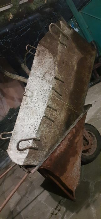 Міцне корито під бетон, розчин, чавунні ванни та батареї.