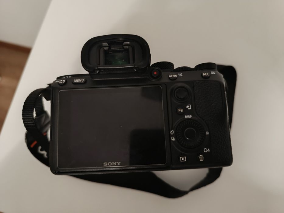 SONY a7iii + lente 28-70mm (COMO NOVA)