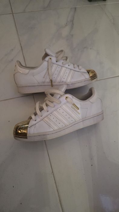 Ténis Adidas numero 39