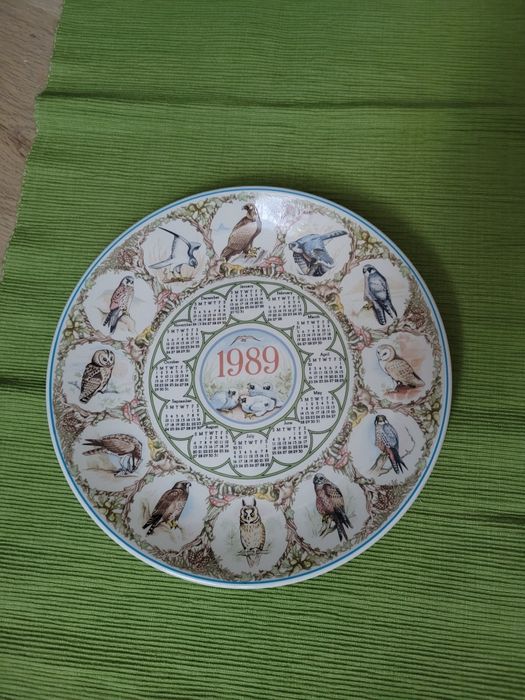 Talerz kolekcjonerski Wedgwood kalendarz 1989