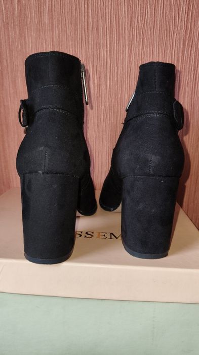 Чорні демісезоні ботильйони