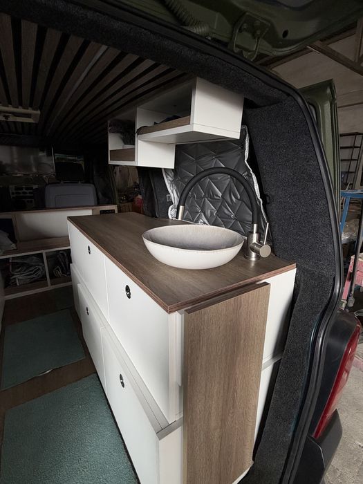 Campervan Mercedes 230 td