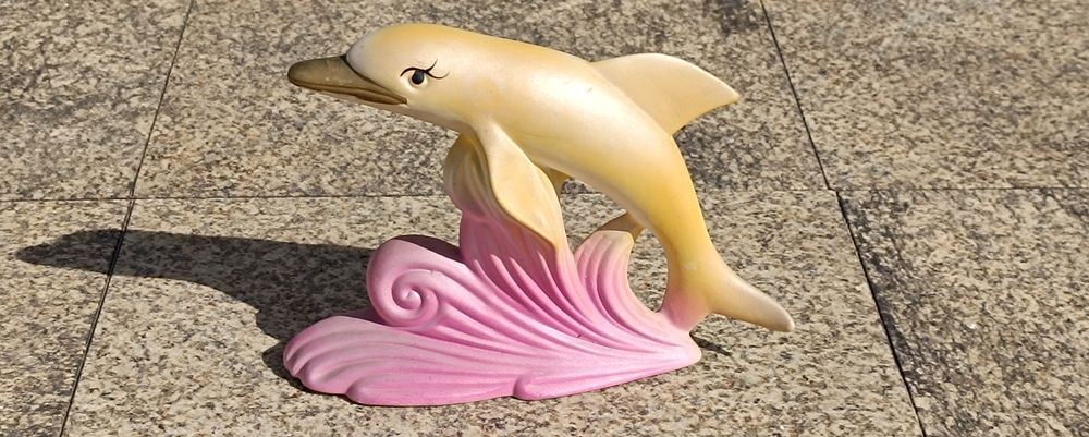 Estatueta/Figura Decorativa Vintage - Golfinho (Estilo Retro/Kitsch)