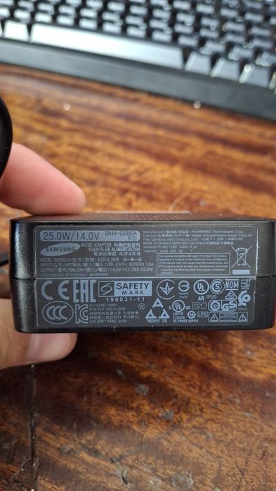 Монитор Samsung F27T350FHI