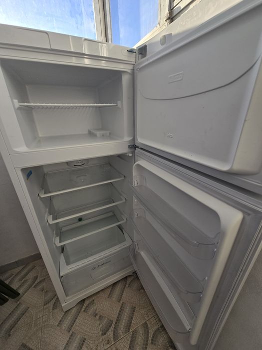 Frigorífico Indesist