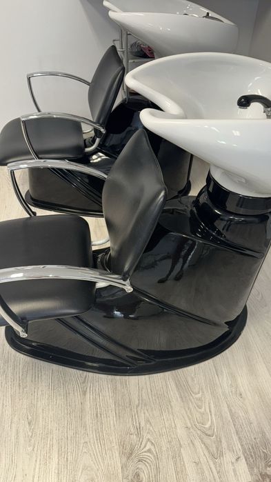 Vendo duas cadeiras de lavagem em excelente estado