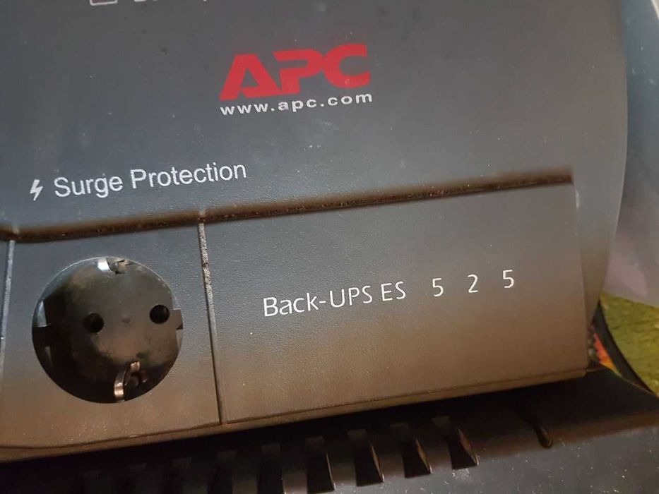 Четыре 4 штуки ИБП одним лотом