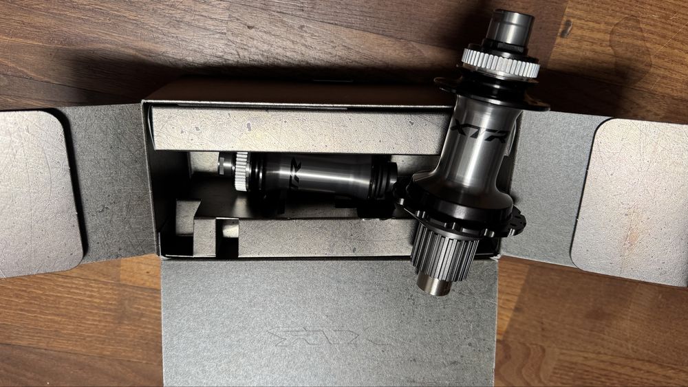 Komplet piast Shimano XTR M9110 M9111