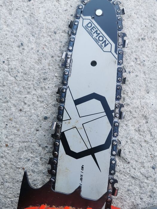 Sprzedam piłę Galeziowke Demon CS2500
