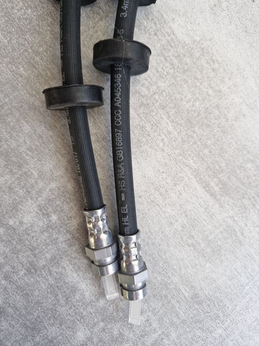 Шланги гальмівні передні на VW ID.4, ID.6, ID.3, AUDI Q4 e-Tron