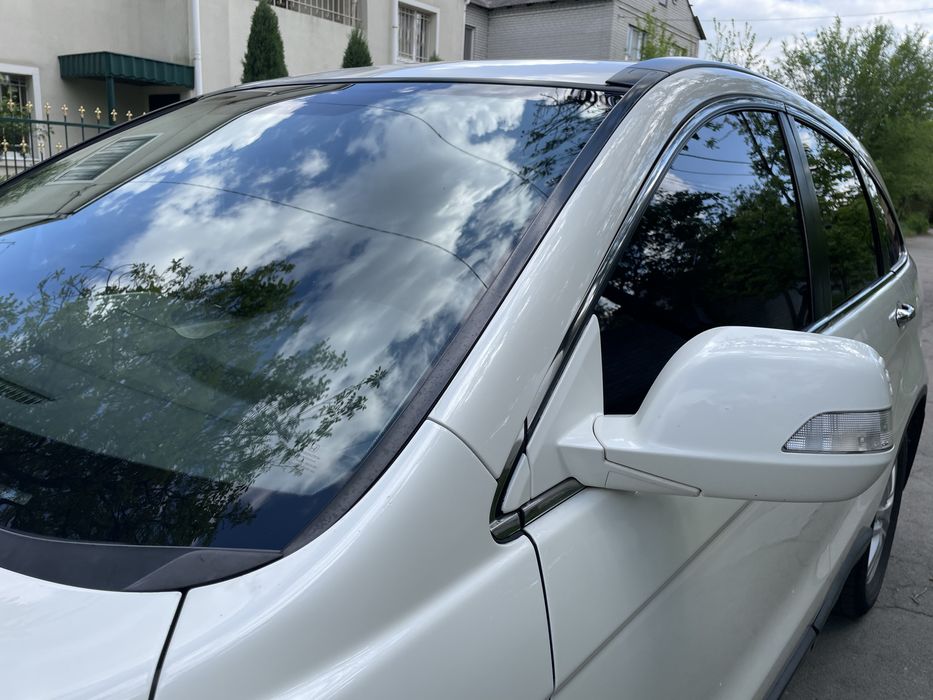 Продам автомобиль Honda CR-V 2011 года Акп по хорошей цене