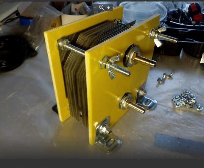 Генератор водородно кислородной смеси для экономии топлива.