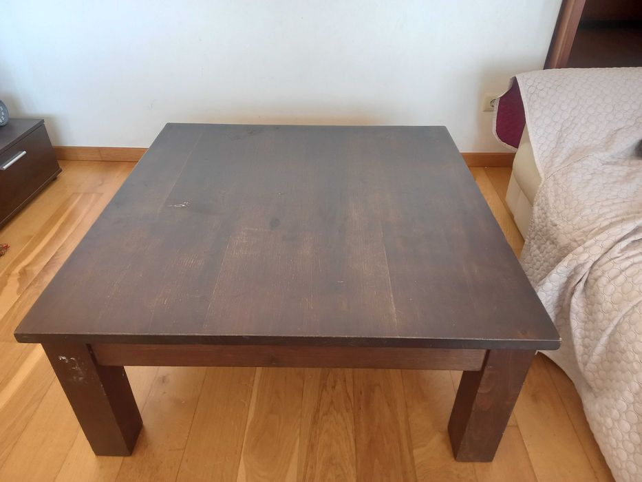 Mesa de centro de madeira maciça