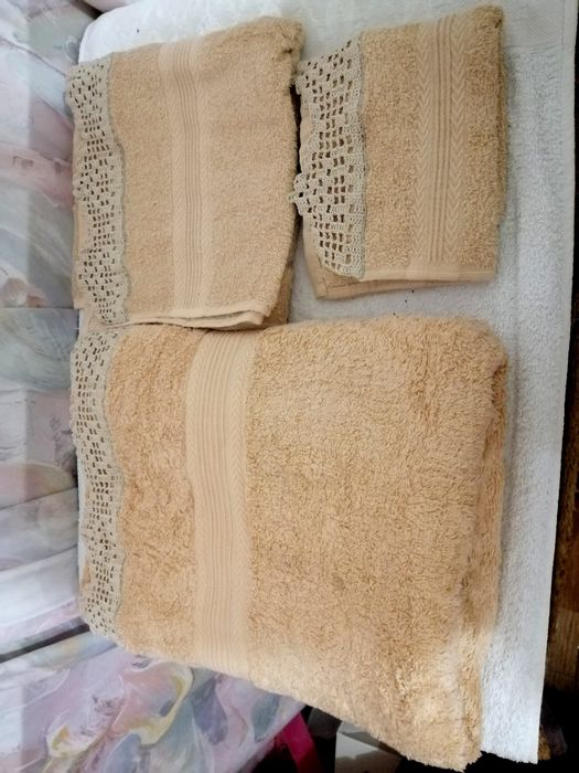 Toalhas E toalhões de banho.