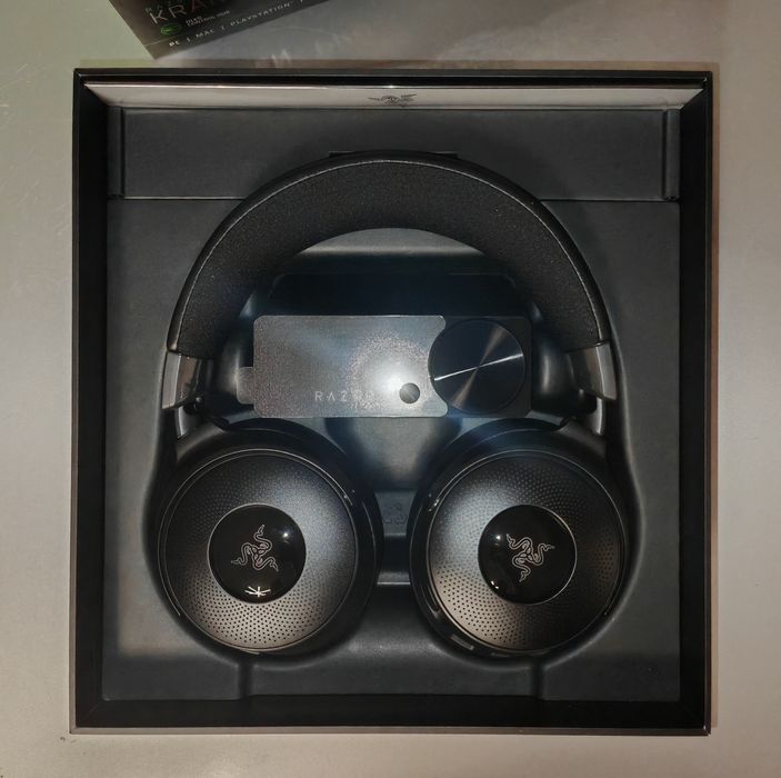 Auscultadores Razer Kraken V4 PRO - OLED - Sensa HD/Bluetooth
