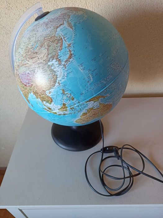 Globo terrestre com iluminação led