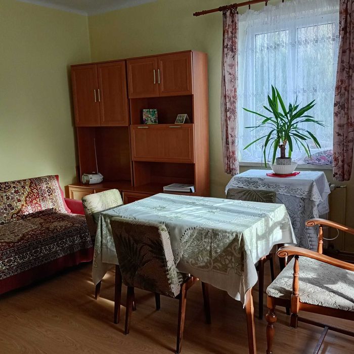 Dom na wsi z werandą i dużą działką,2 budynki gospodarcze i stodoła