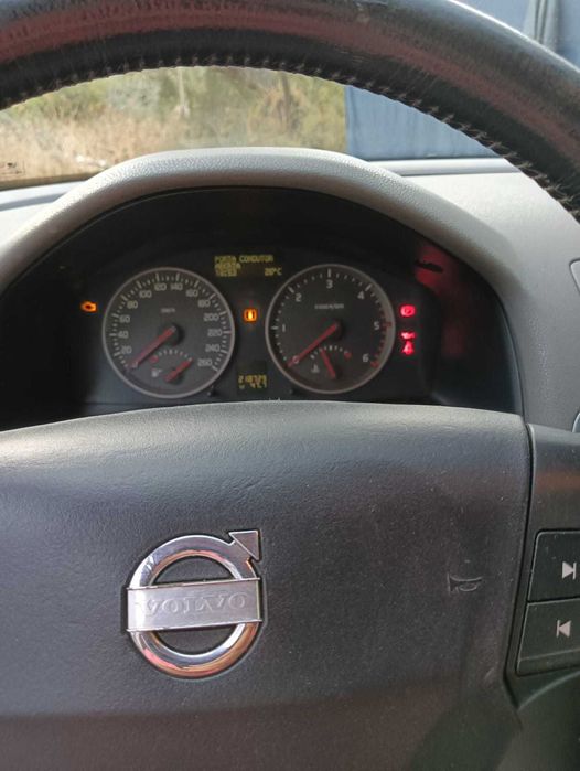 Volvo S40  2.0 turbo diesel, 2004,  480 000 km