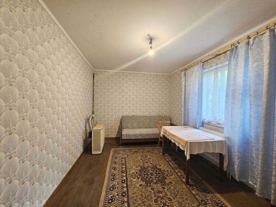 Продаж будинку у Львові. 10сот землі.