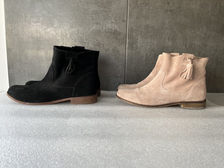 Botins em camurça - tamanhos 38 e 39