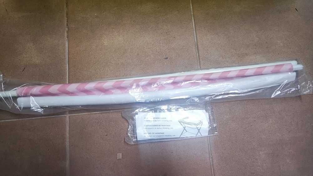 Banheira bebé com base/suporte e prateleira em pano -  Marca Molding