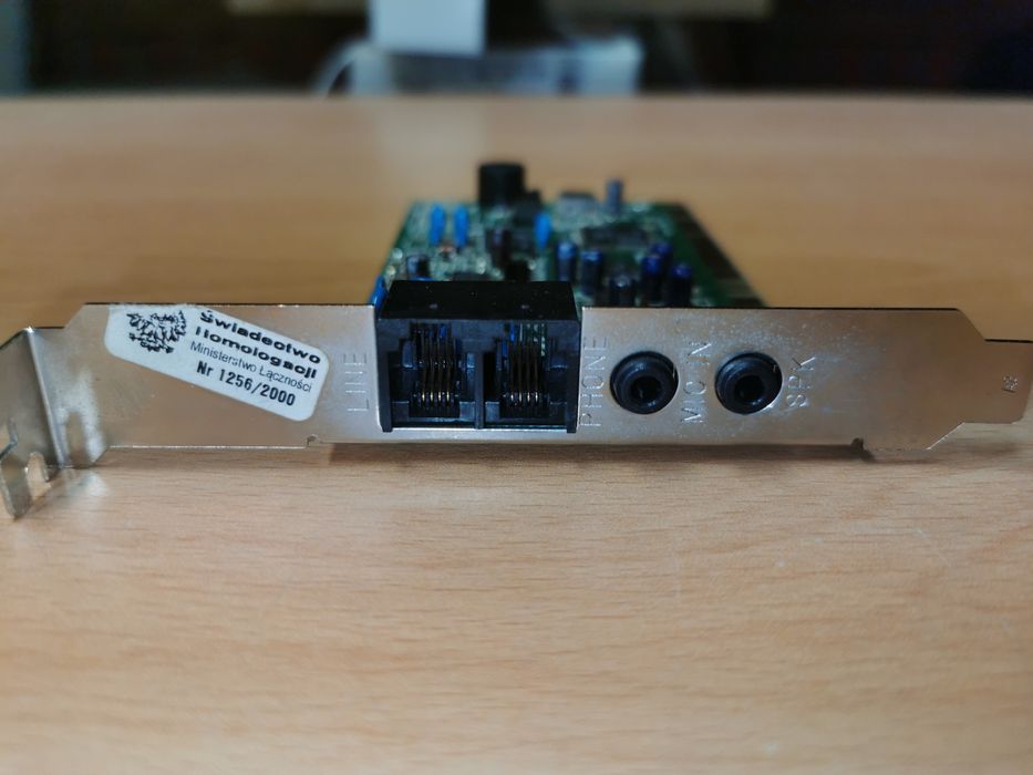 Modem telefoniczny na linię stacjonarną do komputera PC