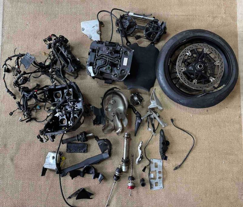 Траверса Ducati Panigale v4 2020