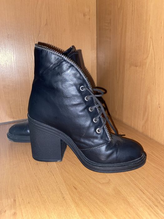 Шкіряне взуття , сапожки,  ботінки