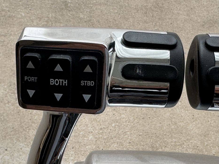 menetka mercruiser podwójna elektroniczna