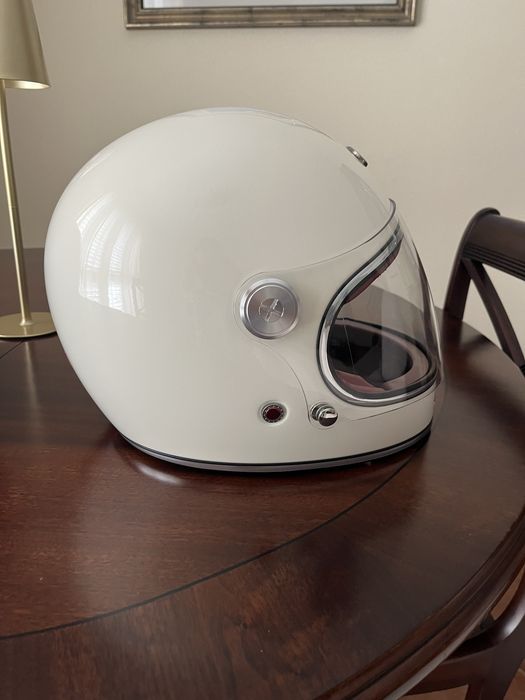 Capacete vintage como novo bycity