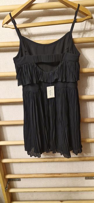 sukienka GUESS z metką