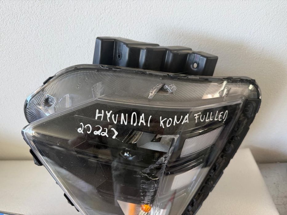 farol esquerdo  hyundai kona 2022> full led