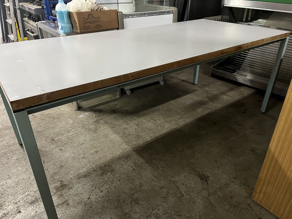 Mesa de trabalho , escritorio , etc