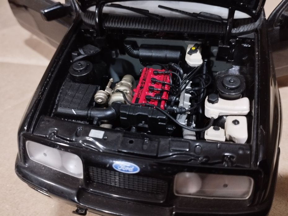 Ford Sierra Cosworth 1/18